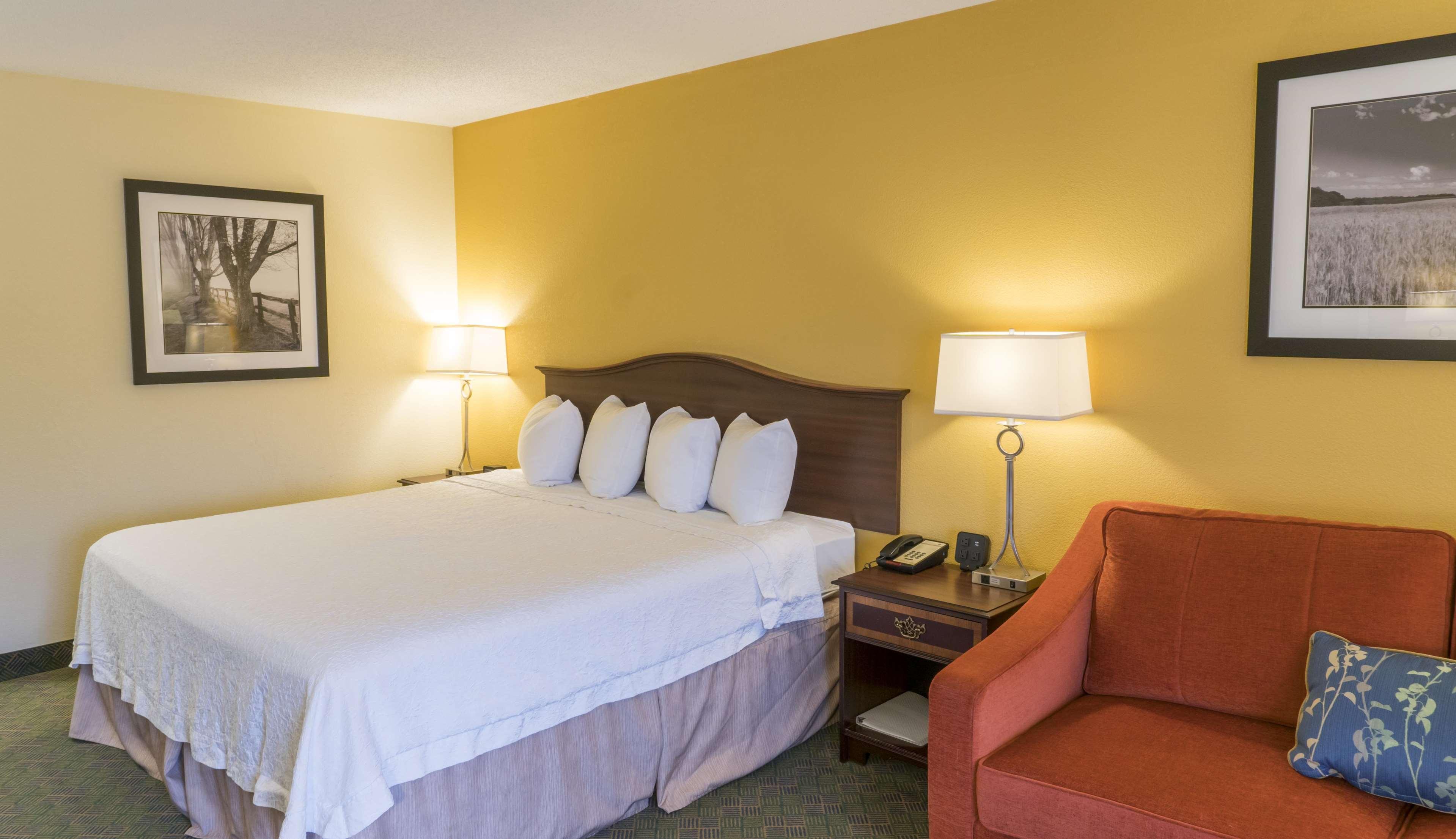 Hampton Inn New Philadelphia Exterior foto
