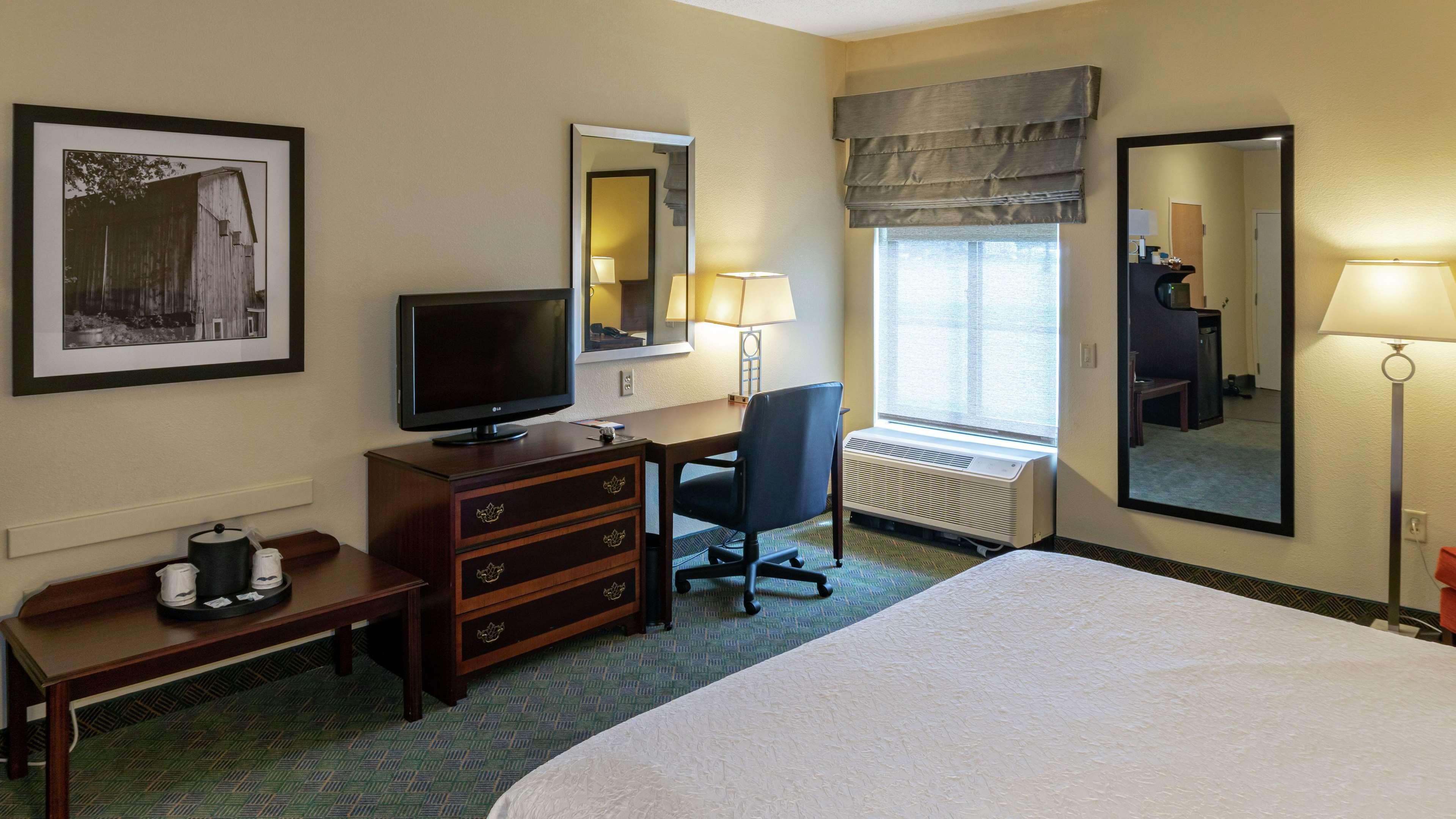 Hampton Inn New Philadelphia Exterior foto