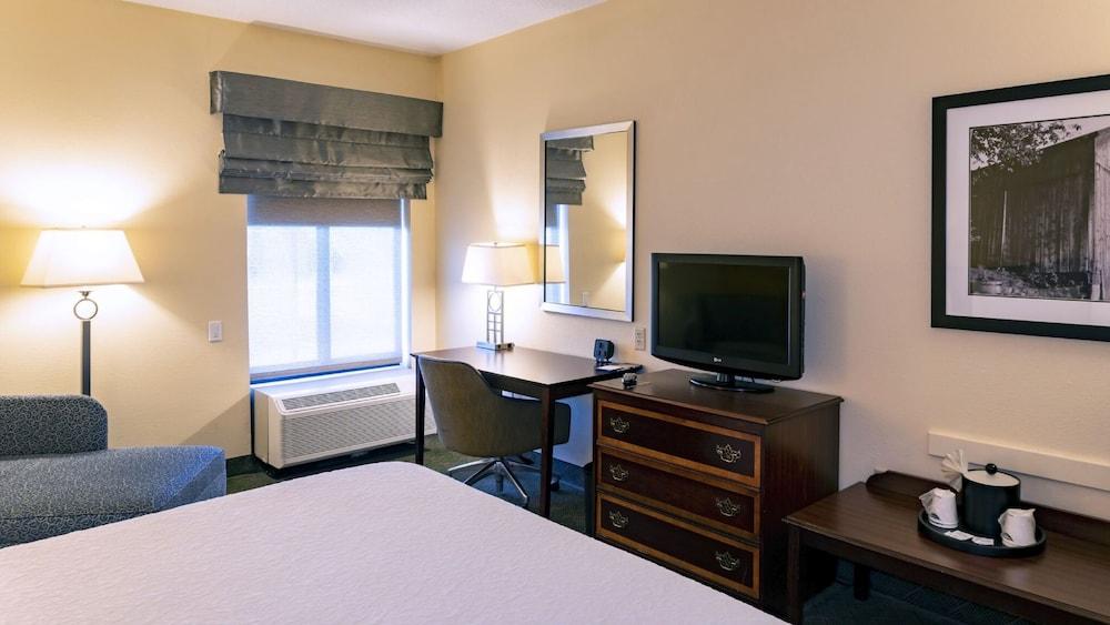 Hampton Inn New Philadelphia Exterior foto